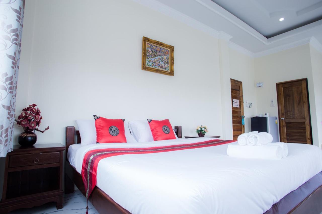 Reun Pon Aek Hotel Чианг Рай Екстериор снимка