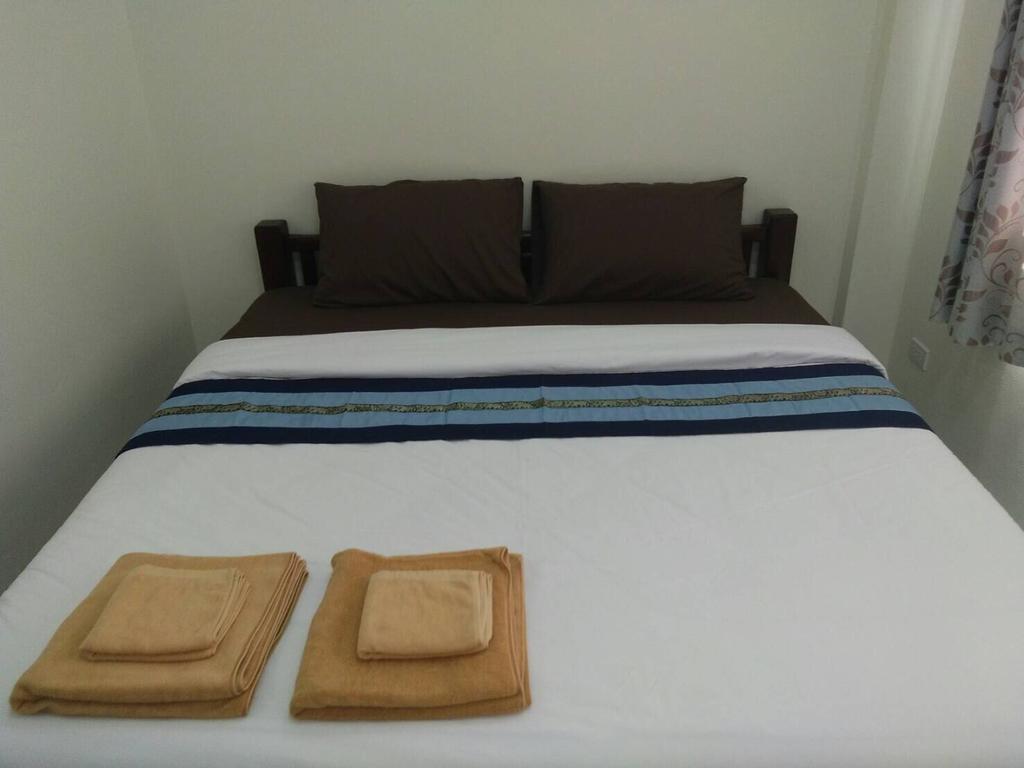 Reun Pon Aek Hotel Чианг Рай Екстериор снимка