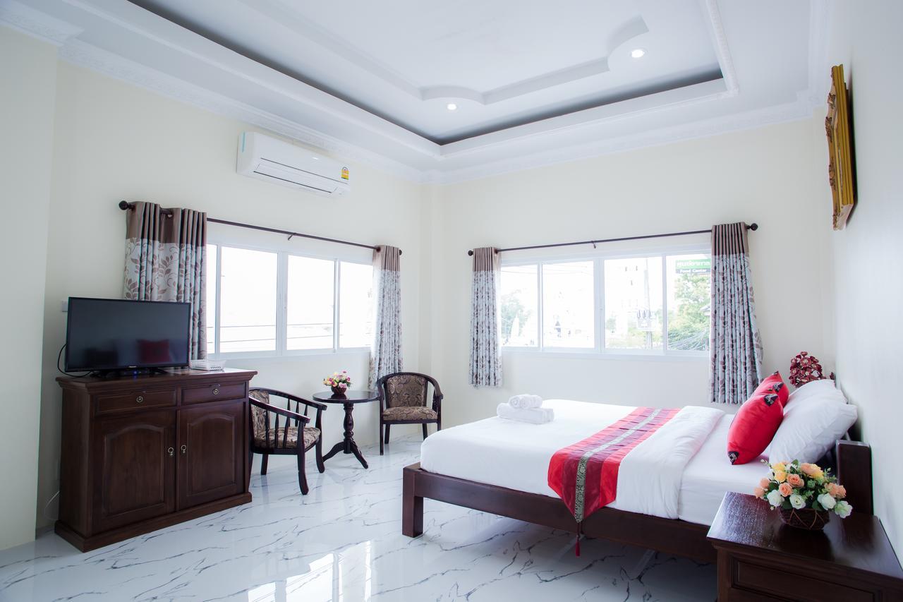 Reun Pon Aek Hotel Чианг Рай Екстериор снимка