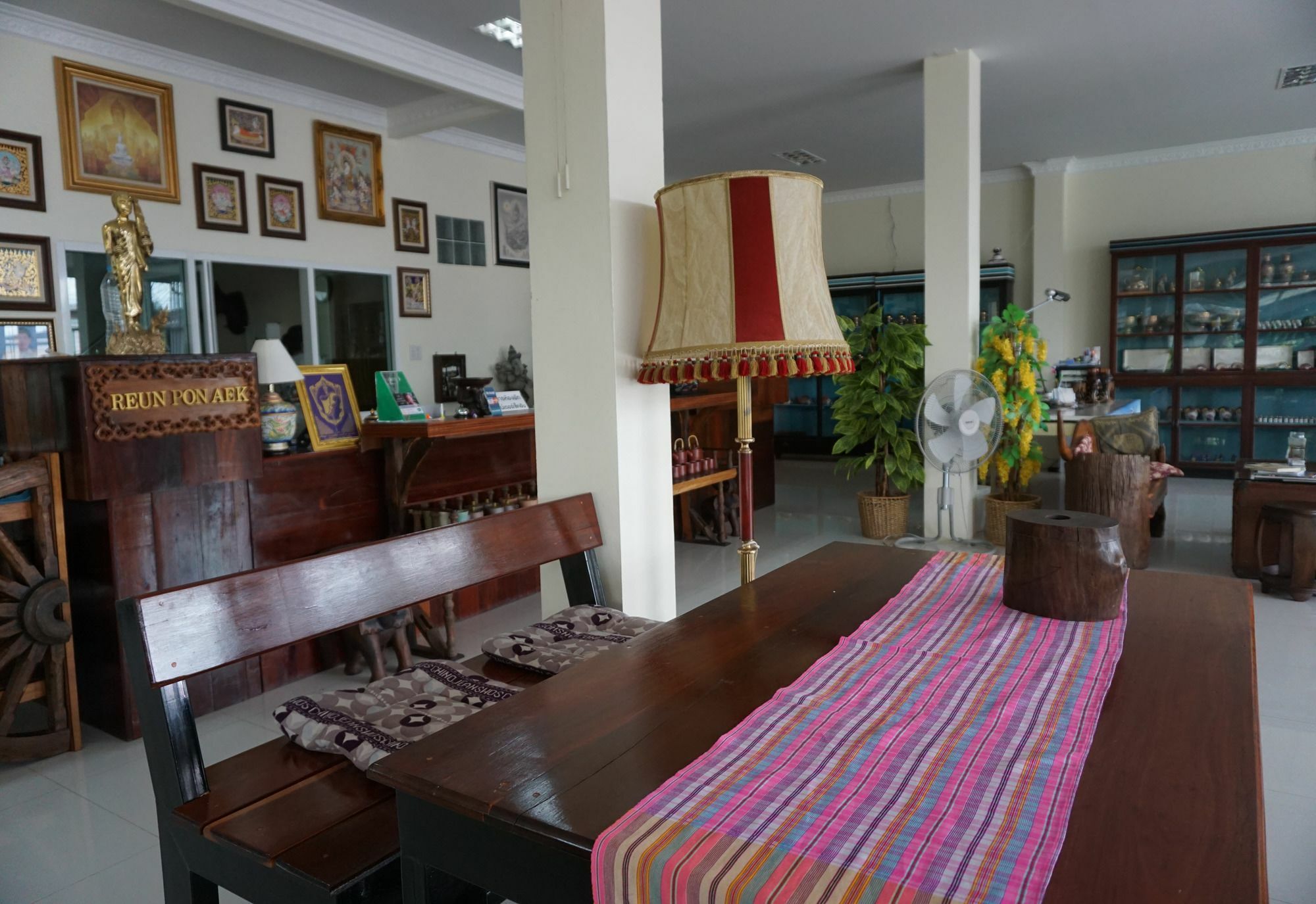 Reun Pon Aek Hotel Чианг Рай Екстериор снимка