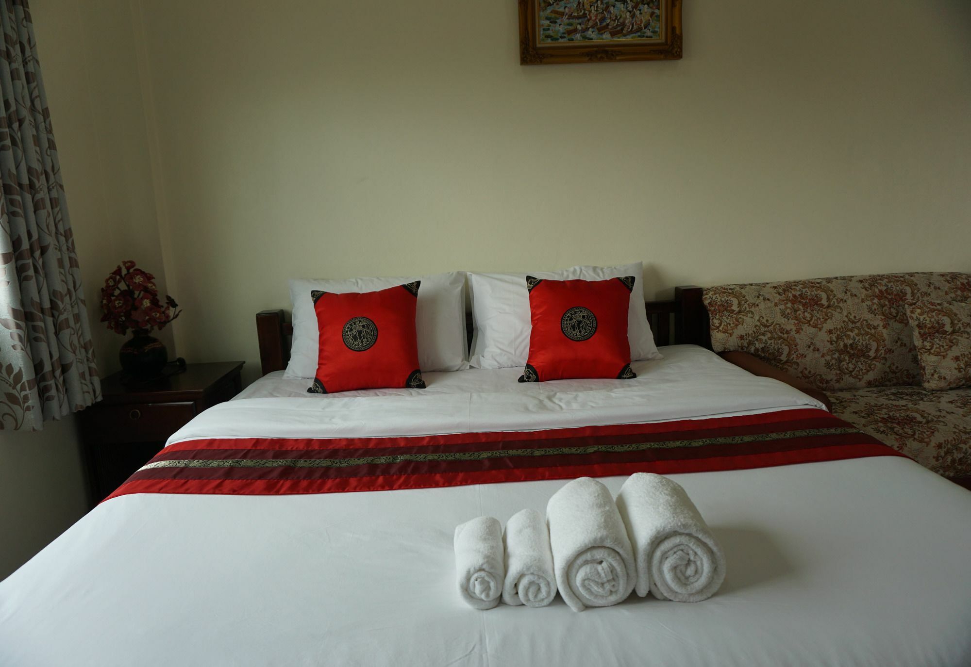 Reun Pon Aek Hotel Чианг Рай Екстериор снимка