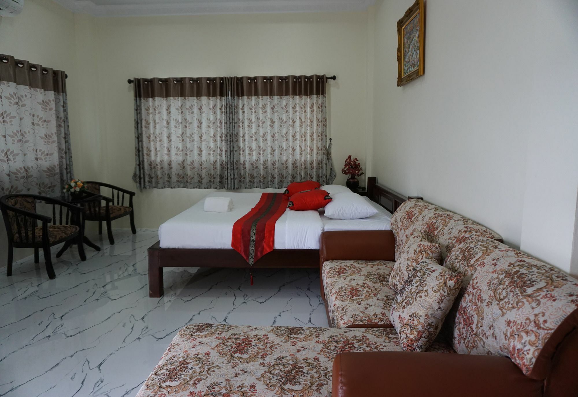 Reun Pon Aek Hotel Чианг Рай Екстериор снимка
